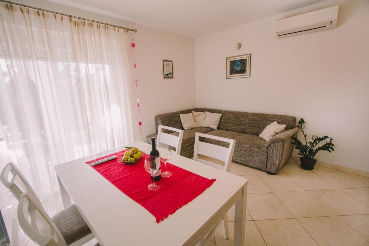 פודסטראנה Apartments Jasna מראה חיצוני תמונה