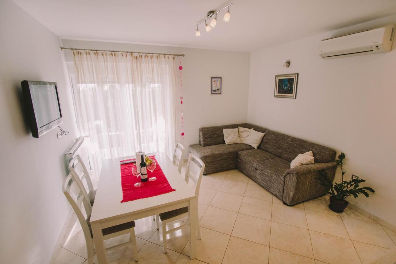 פודסטראנה Apartments Jasna מראה חיצוני תמונה